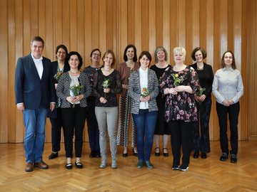 Absolventinnen des Masterstudiengangs Geragogik an der Pädagogischen Hochschule Karlsruhe. Foto: Sofia Vinnichenko/PHKA