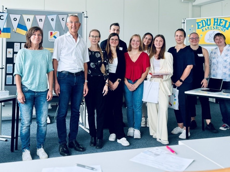 Gruppenbild von Preisträgern und Jury bei der Projektauswahl des Seminars Social Entrepreneurship 
