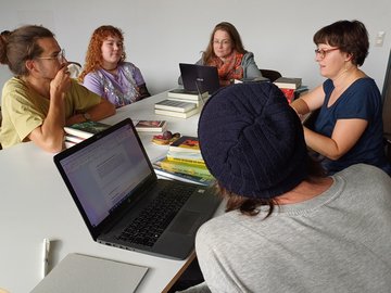 Eine der vier Jurygruppen der 14. Redaktionskonferenz von boys & books. Foto: PHKA